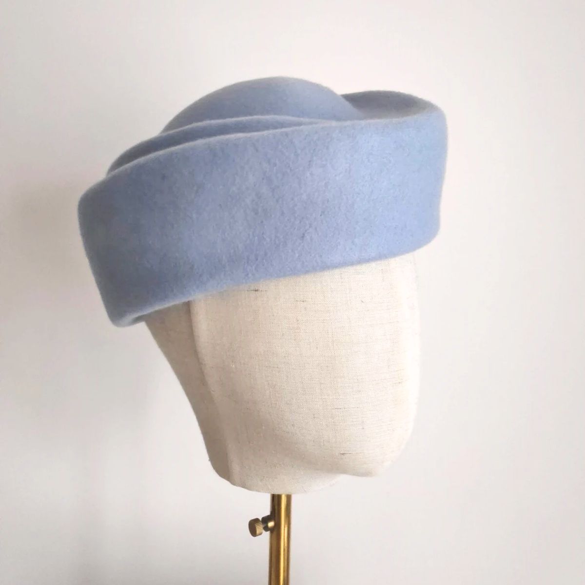 Violet — Light Blue Structured Felt Beret - Image 4