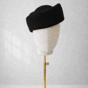 Violet — Black Structured Felt Beret